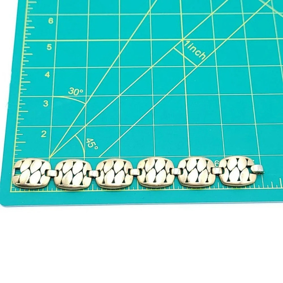 Crown Trifari Animal Print Wide Chunky Gold Tone - Picture 8 of 9